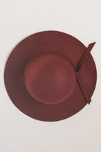 Load image into Gallery viewer, Fall Breeze Floppy Hat in Burgundy
