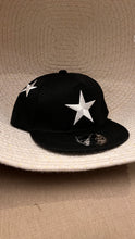 Load image into Gallery viewer, Star Snapback Hat in Black
