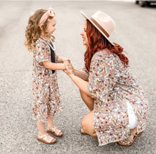 Load image into Gallery viewer, Megan Floral Print Kimono Cardigan
