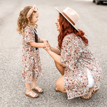 Load image into Gallery viewer, Megan Floral Kimono in Mocha Berry
